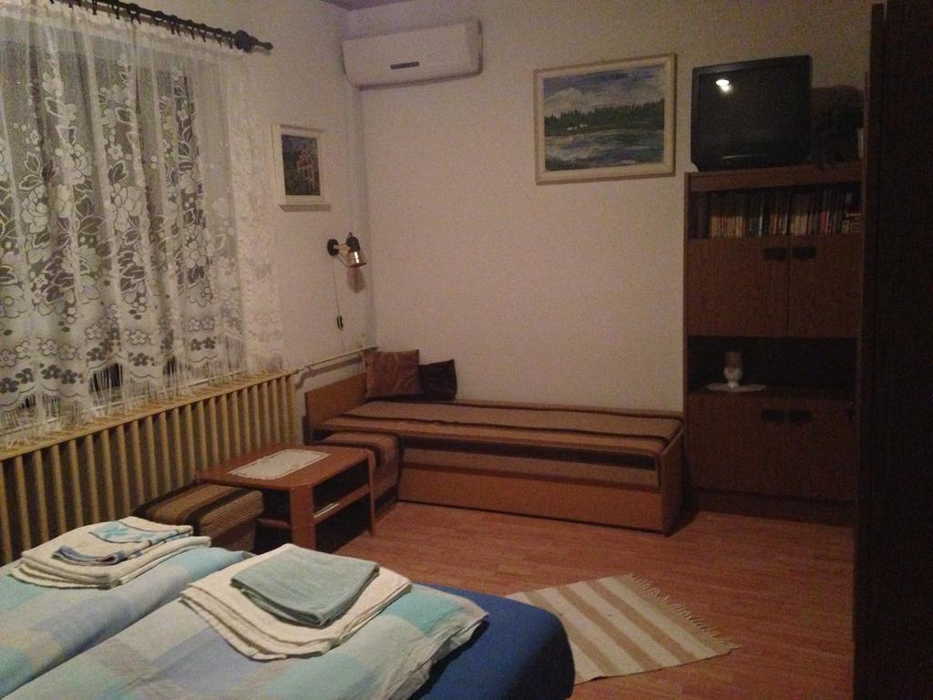 Abszolut Vendeghaz Keszthely Buitenkant foto